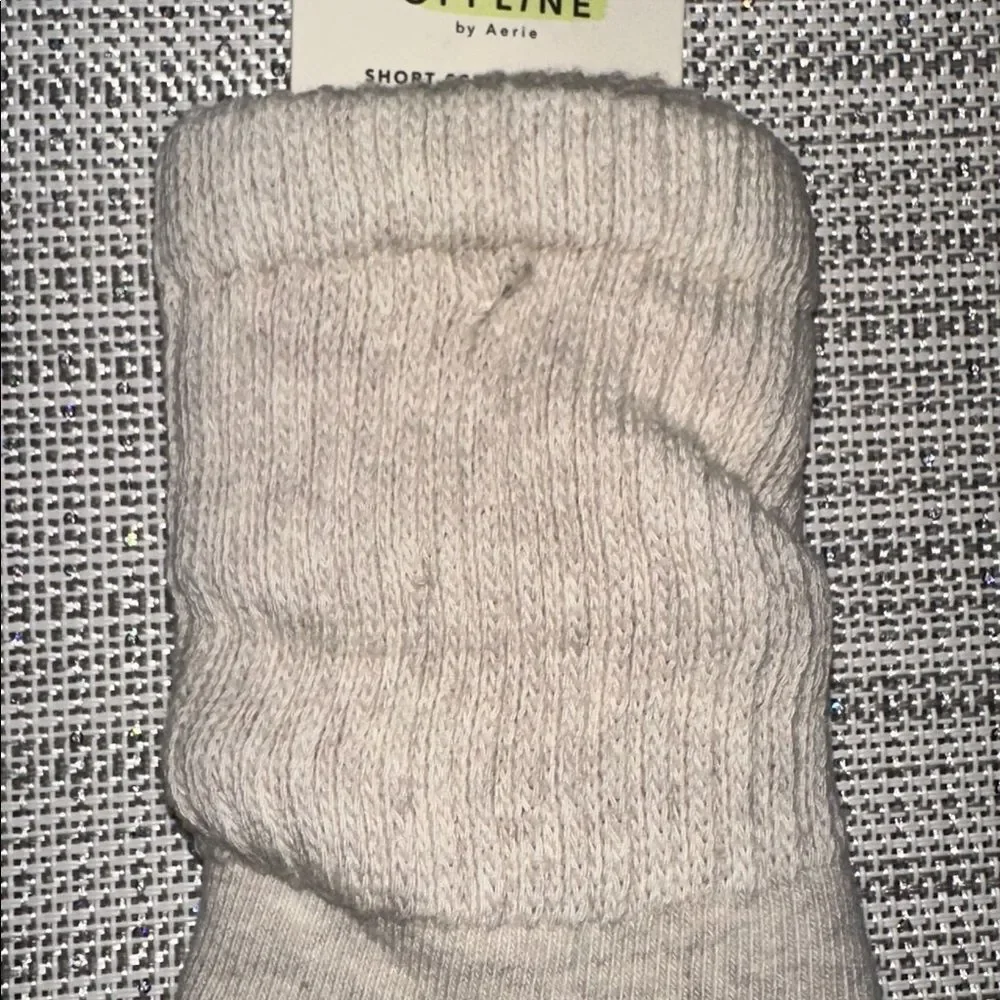 OFFLINE Heather Frost Cream Tan Short Scrunch Tab Logo Cotton Socks